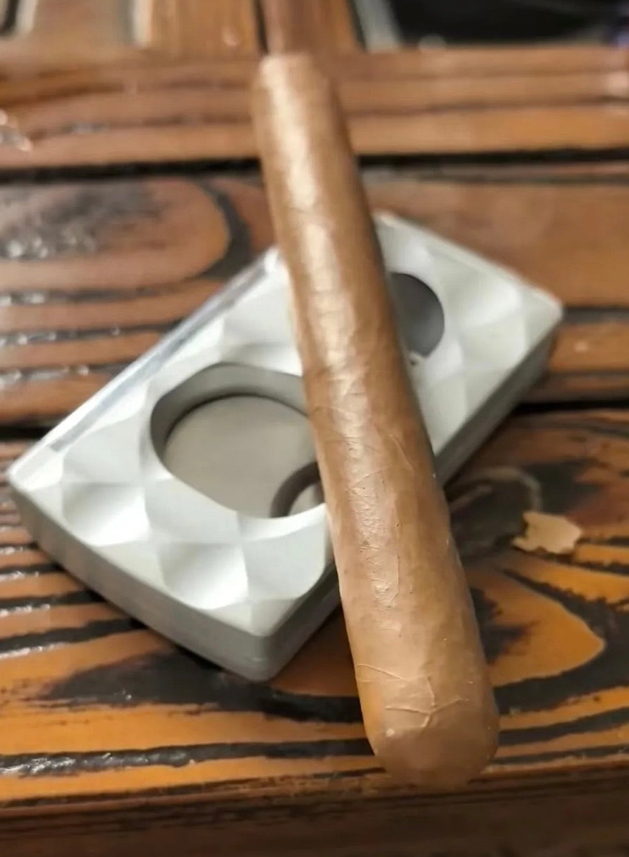 Universal Cutter with exclusive faceted finish.