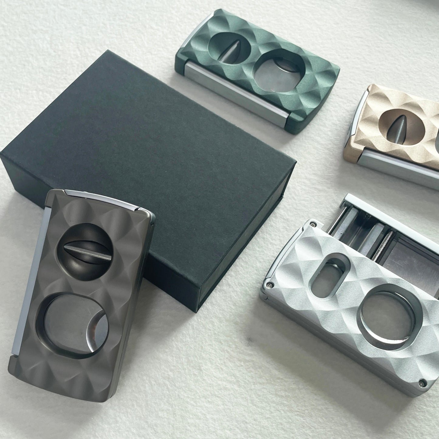 Universal Cutter with exclusive faceted finish.