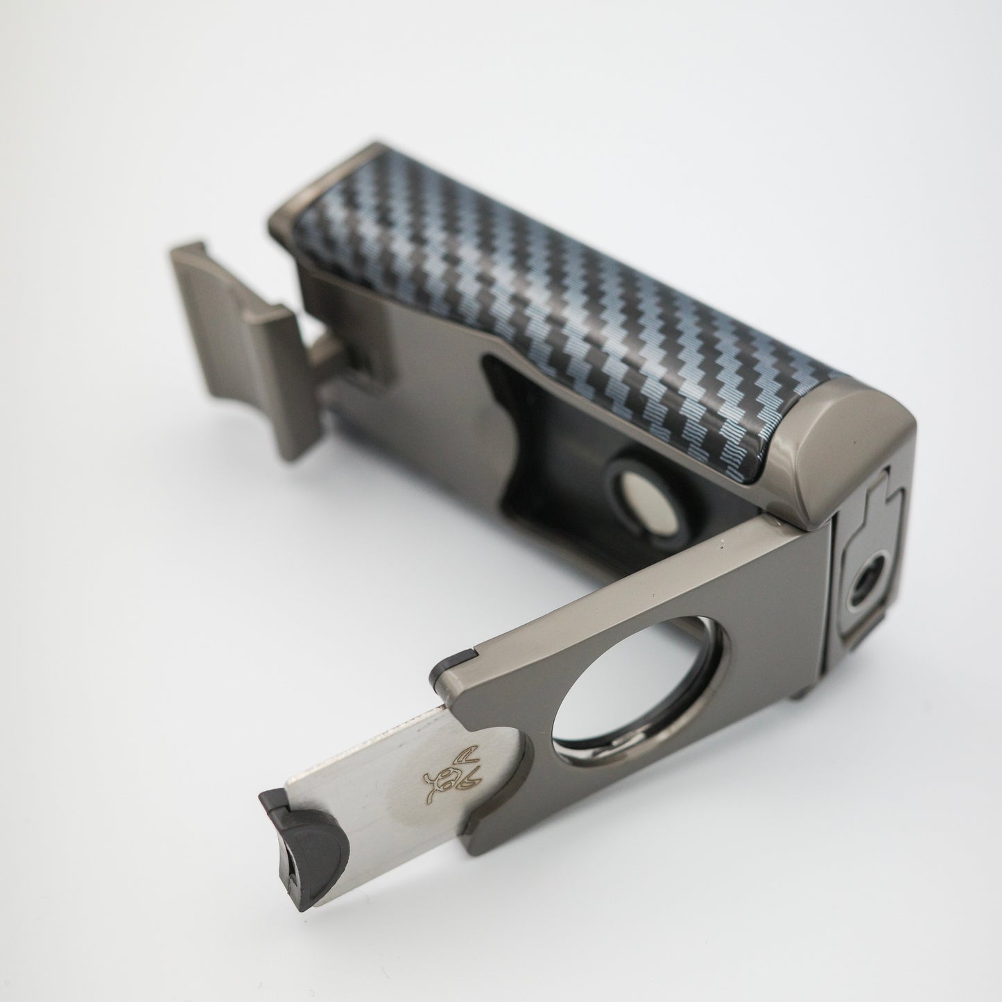 Omni Carbon-Line Edition lighter