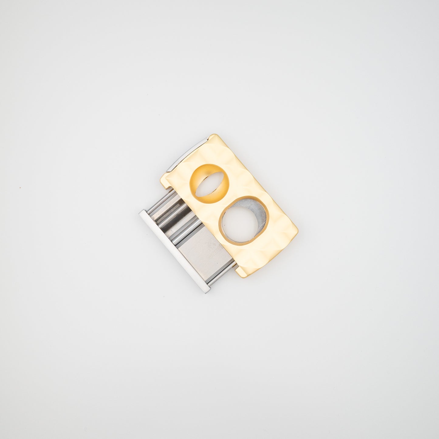 Universal Cutter with exclusive faceted finish.