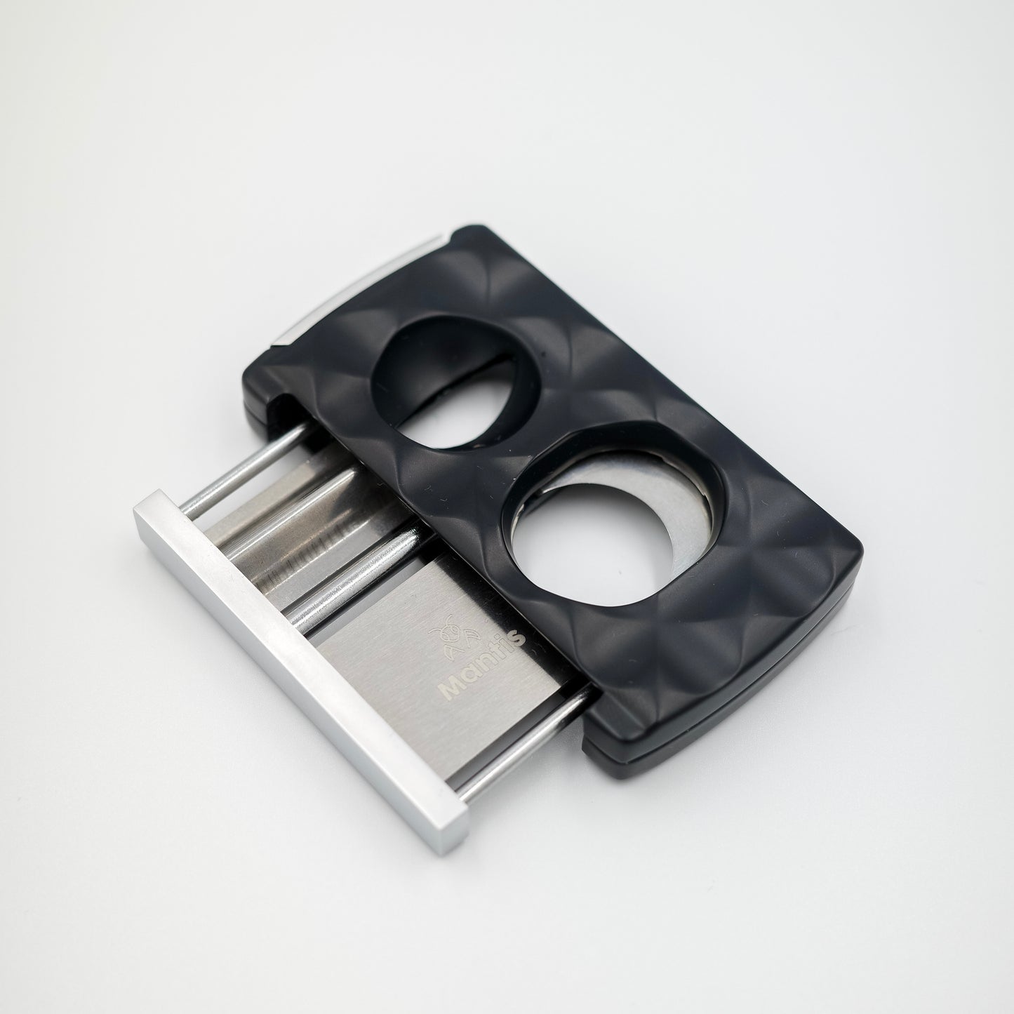 Universal Cutter with faceted finish.