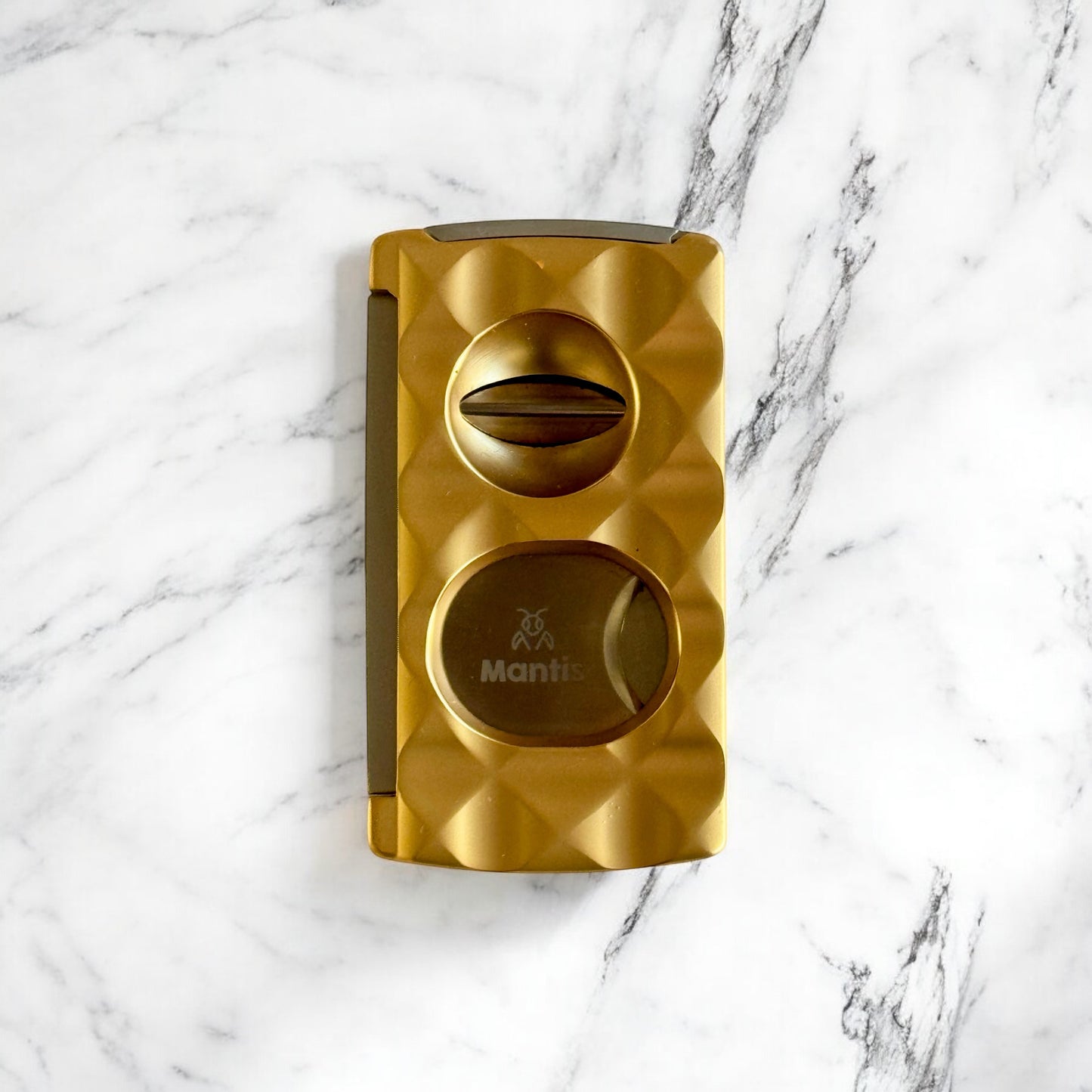 Universal Cutter with exclusive faceted finish.
